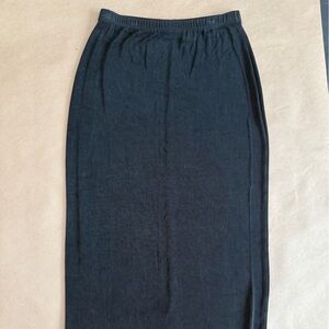 Chico's Travelers Classic Black Skirt